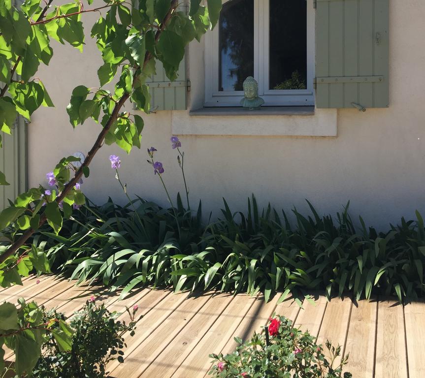 Bed and Breakfast Mas De Mariette Noves Exterior foto