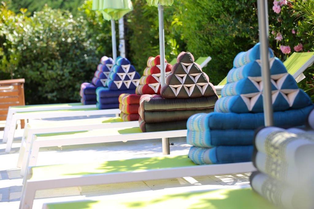 Bed and Breakfast Mas De Mariette Noves Exterior foto