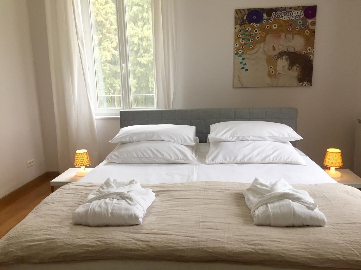 Bed and Breakfast Mas De Mariette Noves Exterior foto