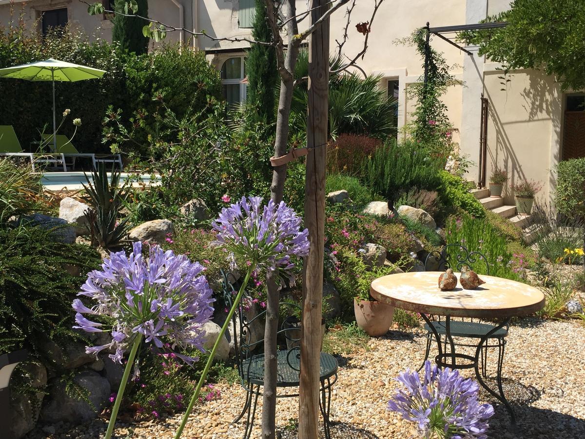 Bed and Breakfast Mas De Mariette Noves Exterior foto